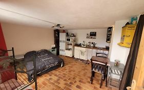 Superbe Studio Proches Toutes Commodites Place Du Marche De St Roch